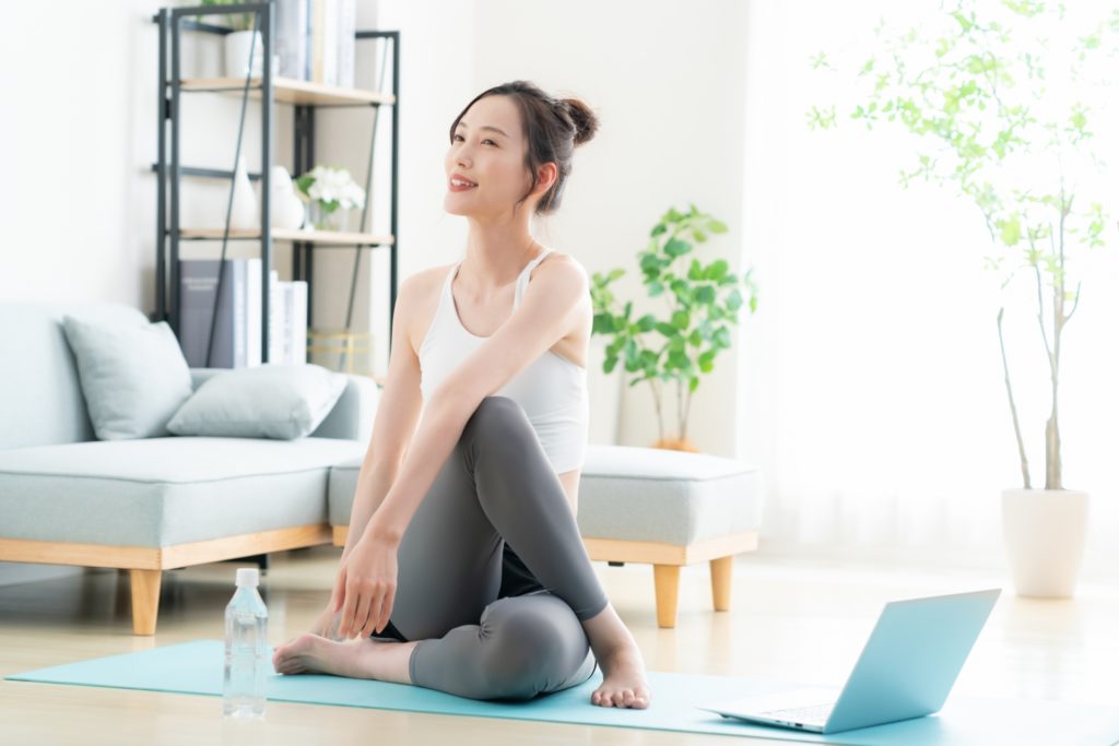 家でできるセルフ骨盤矯正ストレッチ